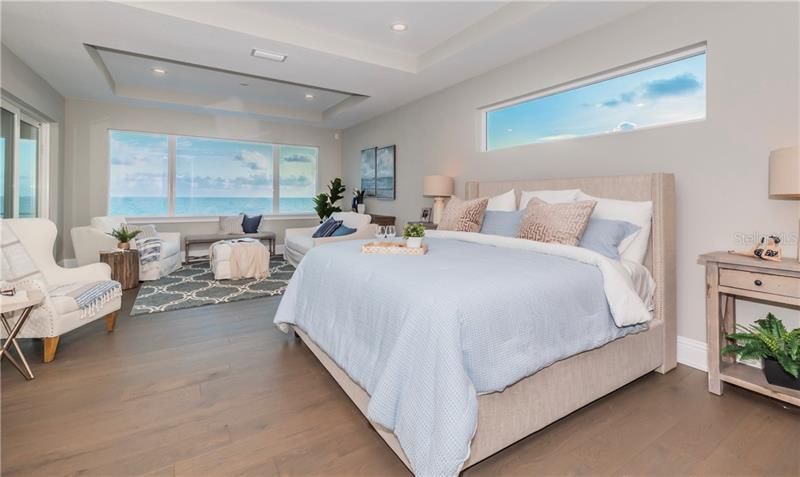 Recently Sold: $5,990,000 (4 beds, 4 baths, 6267 Square Feet)