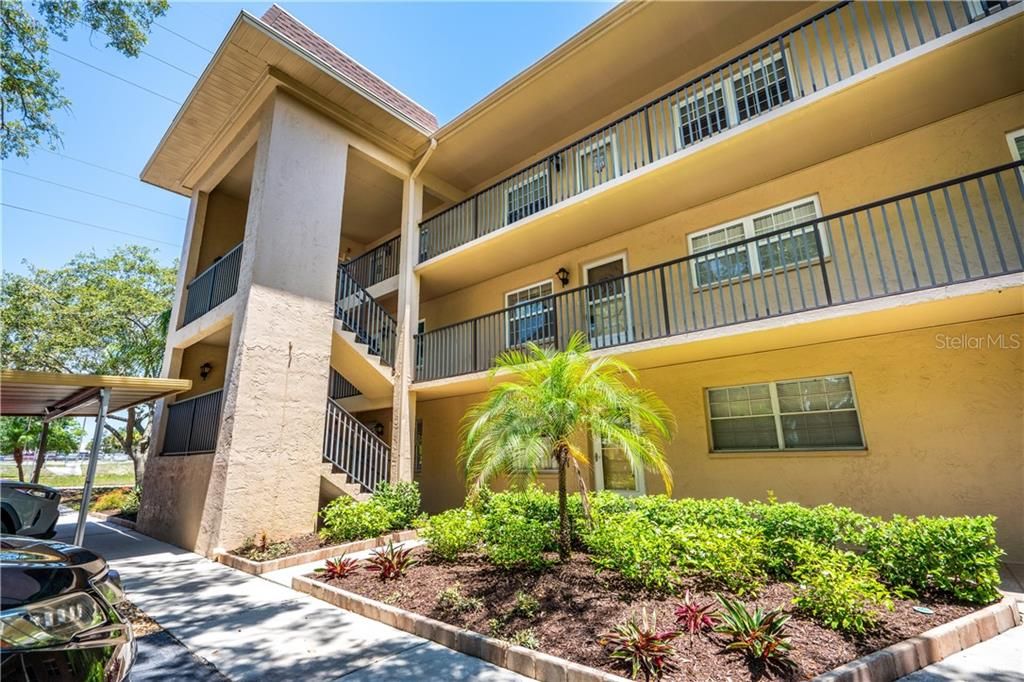 Recently Sold: $139,900 (2 beds, 2 baths, 1118 Square Feet)