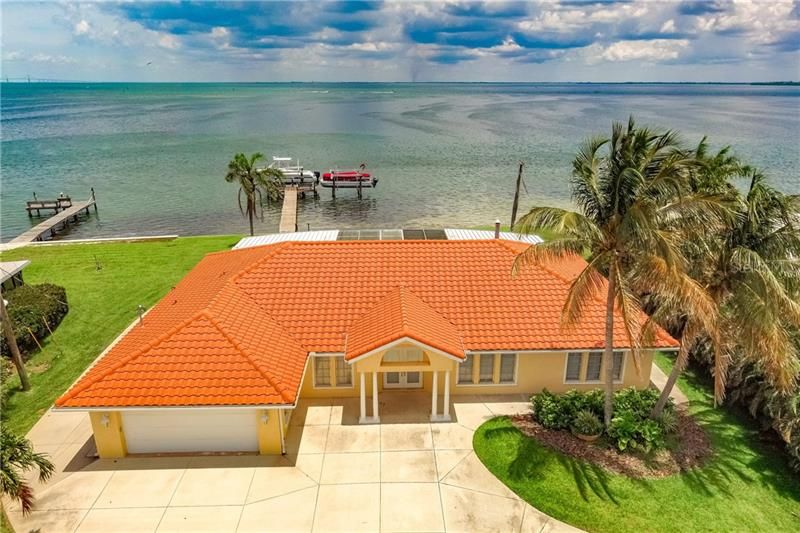 Recently Sold: $1,600,000 (3 beds, 2 baths, 2494 Square Feet)