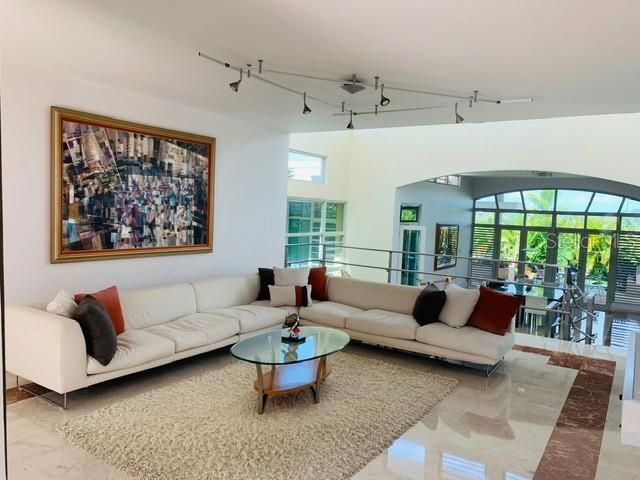 Recently Sold: $1,500,000 (5 beds, 4 baths, 4378 Square Feet)