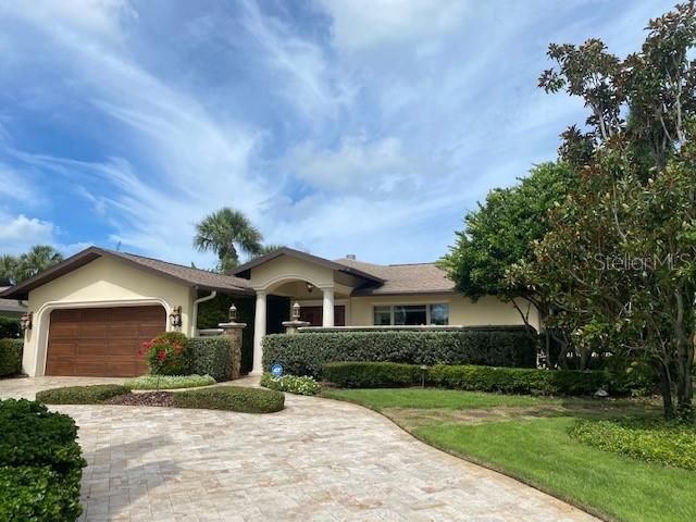 Recently Sold: $1,150,000 (3 beds, 2 baths, 2457 Square Feet)