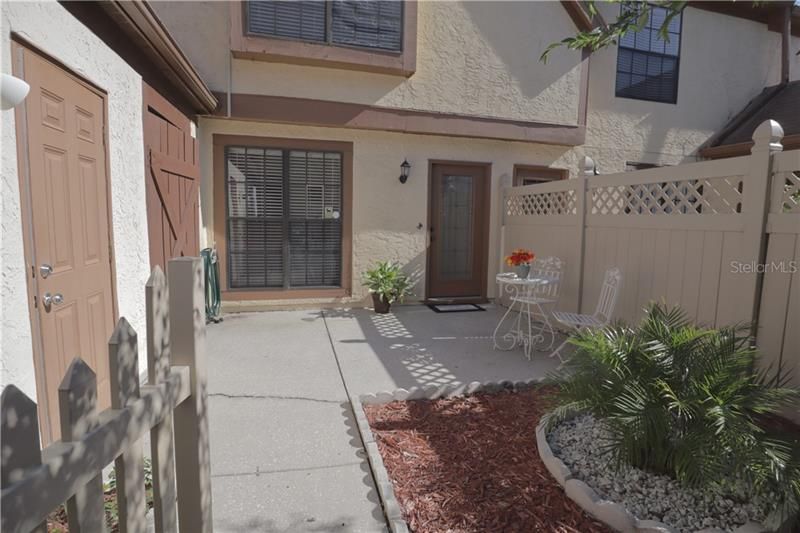 Recently Sold: $190,000 (2 beds, 2 baths, 1458 Square Feet)