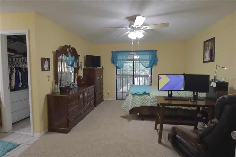 Recently Sold: $190,000 (2 beds, 2 baths, 1458 Square Feet)