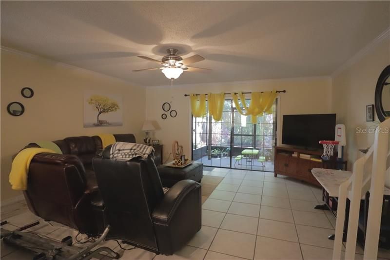 Recently Sold: $190,000 (2 beds, 2 baths, 1458 Square Feet)