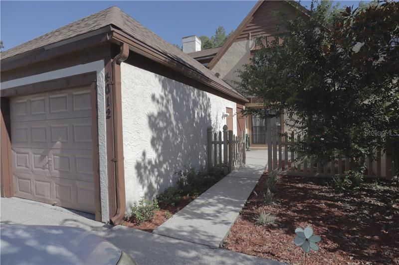 Recently Sold: $190,000 (2 beds, 2 baths, 1458 Square Feet)