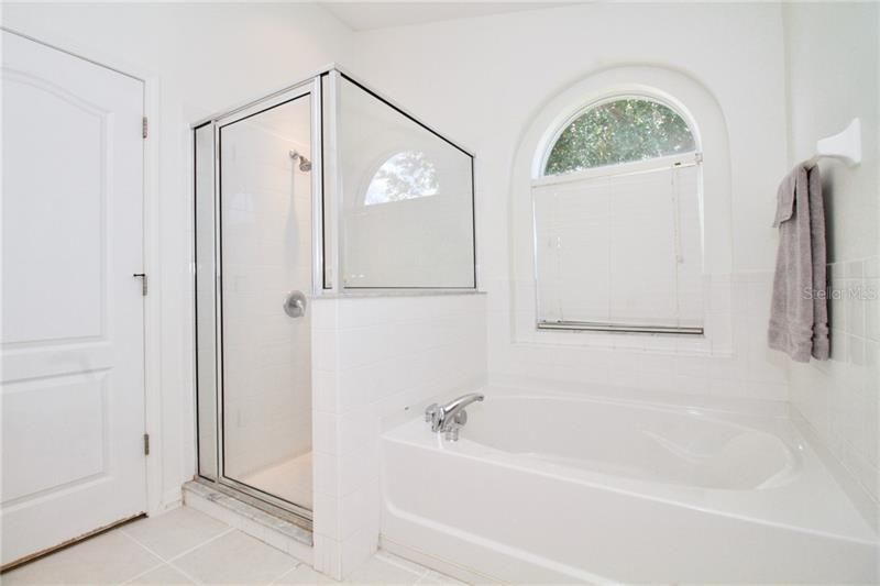 最近售出: $190,000 (3 贝兹, 2 浴室, 1578 平方英尺)
