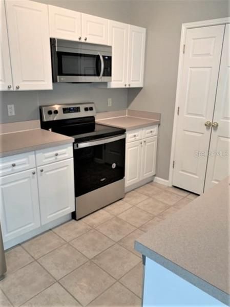 Recently Rented: $1,921 (2 beds, 2 baths, 1421 Square Feet)