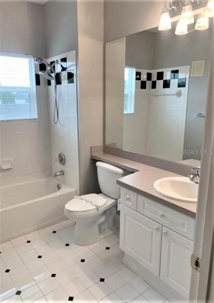 Recently Rented: $1,921 (2 beds, 2 baths, 1421 Square Feet)
