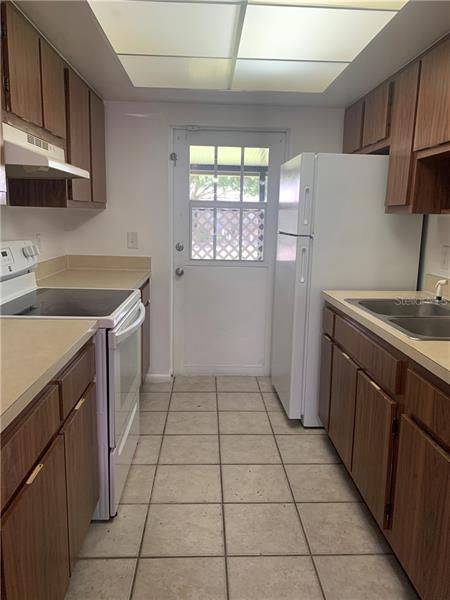 Recently Sold: $124,900 (2 beds, 2 baths, 875 Square Feet)