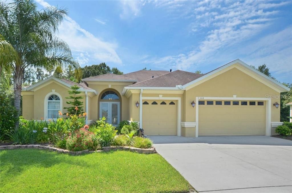 Vendido Recientemente: $398,000 (4 camas, 3 baños, 3414 Pies cuadrados)