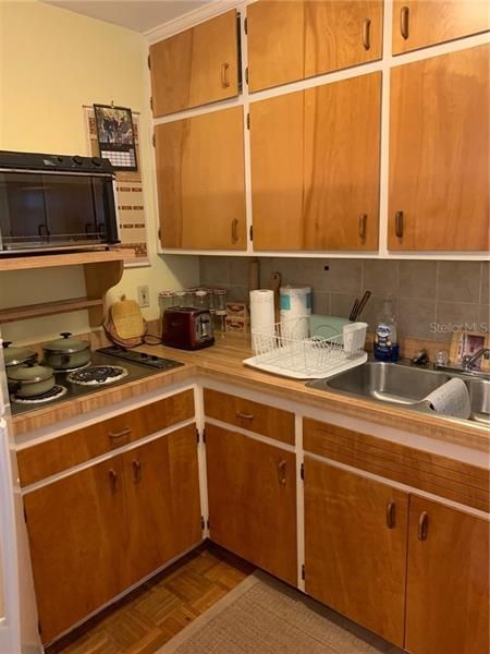 Recently Sold: $165,000 (2 beds, 1 baths, 858 Square Feet)