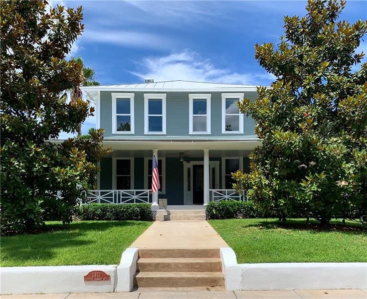 Recently Sold: $1,695,000 (4 beds, 4 baths, 3278 Square Feet)