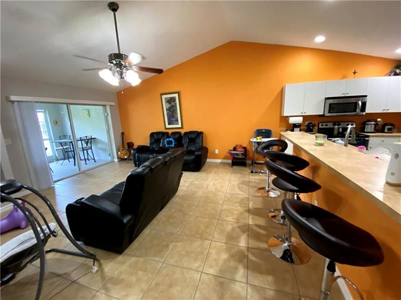 Recently Sold: $325,000 (0 beds, 0 baths, 2706 Square Feet)