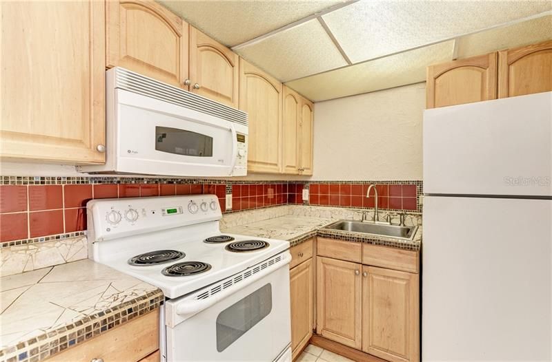 Recently Sold: $80,000 (1 beds, 1 baths, 663 Square Feet)