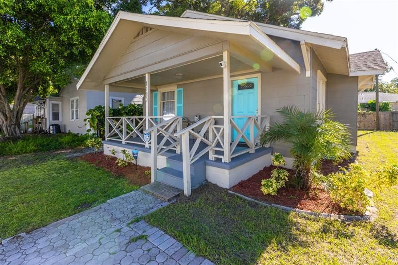Recently Sold: $200,000 (3 beds, 1 baths, 996 Square Feet)