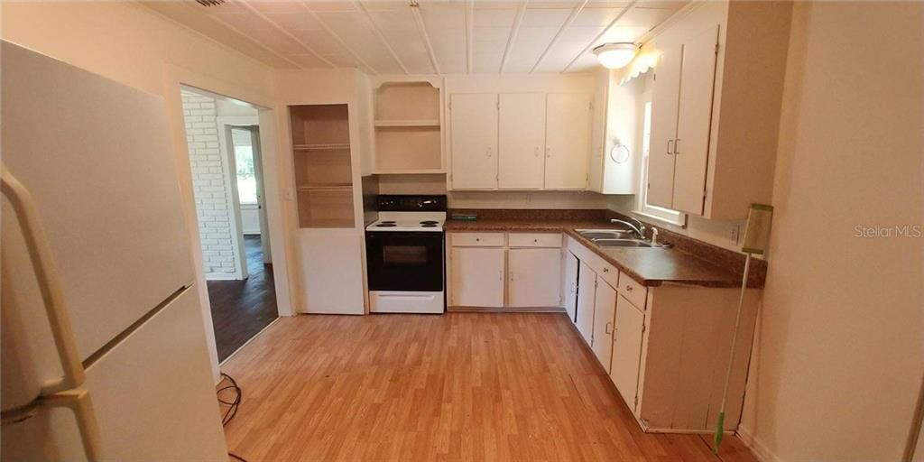 Recently Rented: $875 (3 beds, 1 baths, 1108 Square Feet)