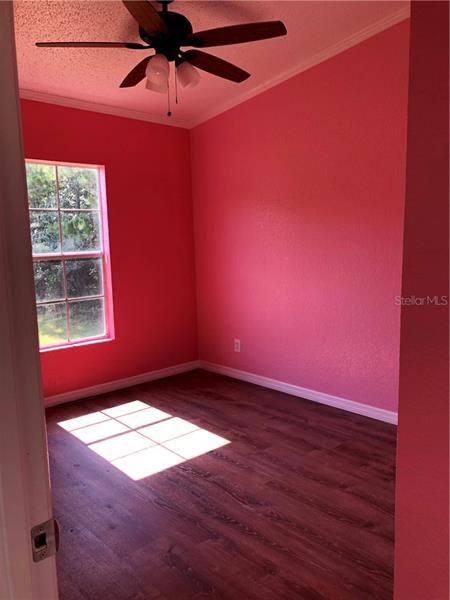 Recently Rented: $1,200 (3 beds, 2 baths, 1890 Square Feet)