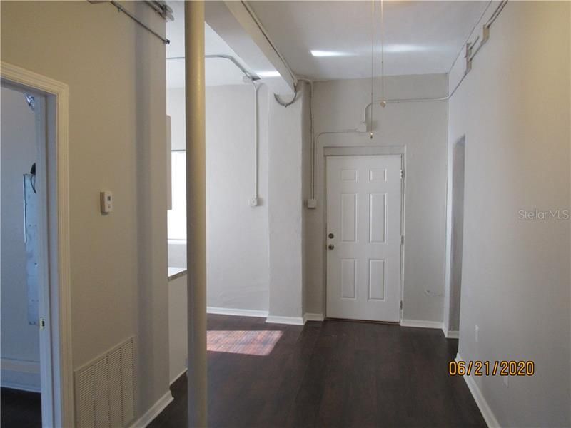 Recently Rented: $850 (2 beds, 1 baths, 454 Square Feet)