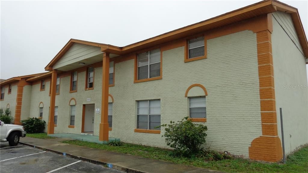 最近售出: $99,900 (2 贝兹, 2 浴室, 1118 平方英尺)