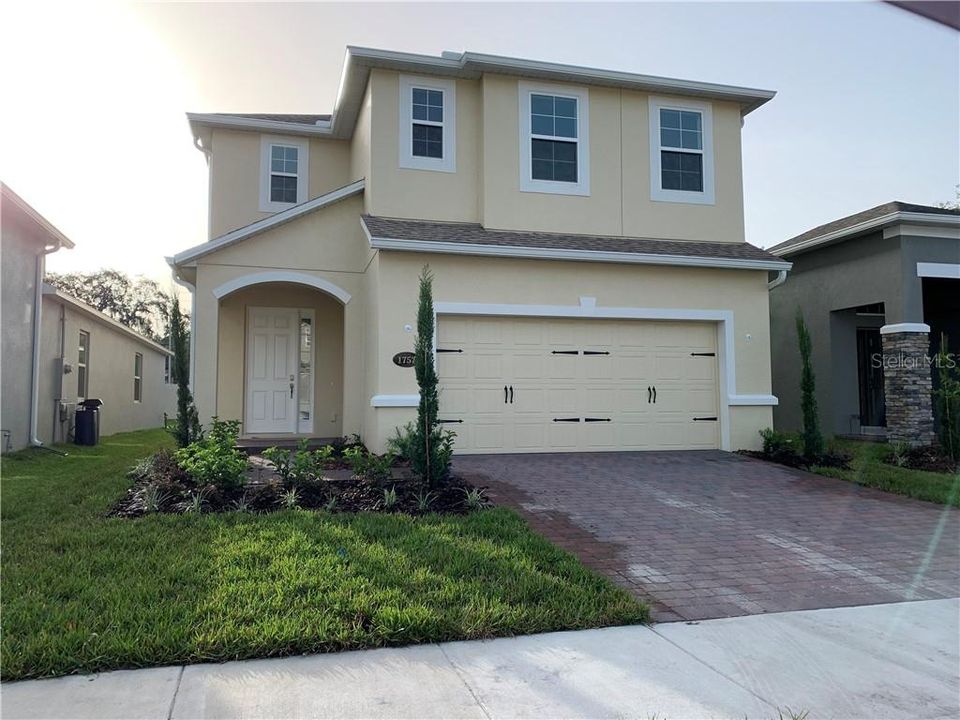 Recently Sold: $353,990 (4 beds, 2 baths, 2883 Square Feet)