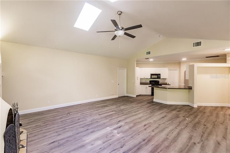 Recently Sold: $399,000 (3 beds, 2 baths, 2581 Square Feet)