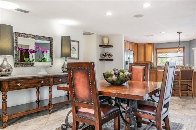 Recently Sold: $1,050,000 (3 beds, 2 baths, 2636 Square Feet)