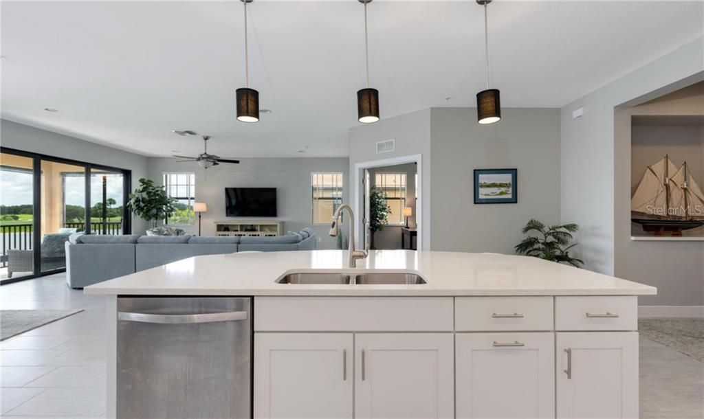 For Rent: $5,850 (3 beds, 2 baths, 2215 Square Feet)