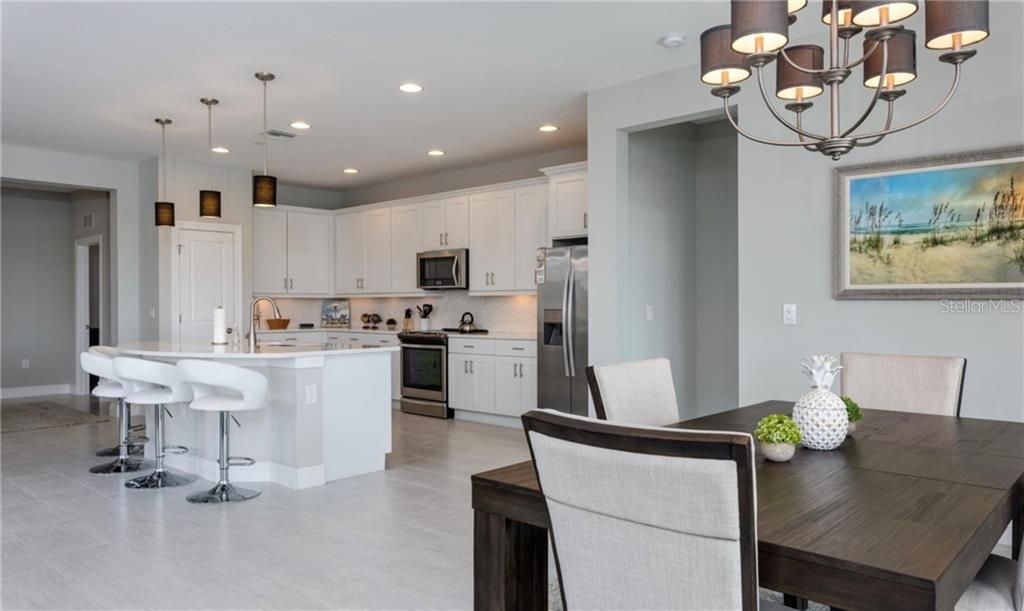 For Rent: $5,850 (3 beds, 2 baths, 2215 Square Feet)