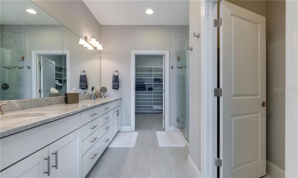 For Rent: $5,850 (3 beds, 2 baths, 2215 Square Feet)