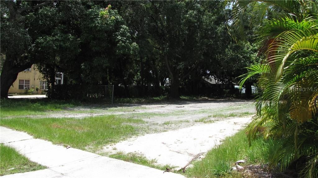 Vendido Recientemente: $60,000 (0.22 acres)