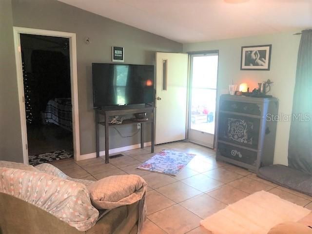 Recently Sold: $163,000 (3 beds, 2 baths, 1012 Square Feet)