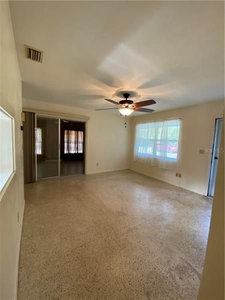 Recently Sold: $91,000 (2 beds, 1 baths, 880 Square Feet)