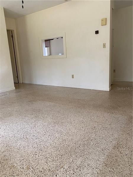 Recently Sold: $91,000 (2 beds, 1 baths, 880 Square Feet)