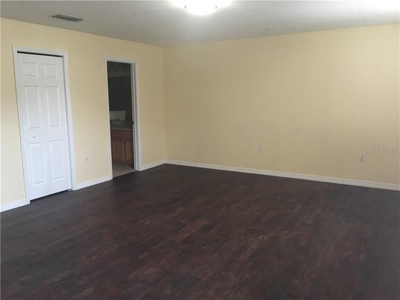 Recently Rented: $1,575 (3 beds, 2 baths, 1888 Square Feet)