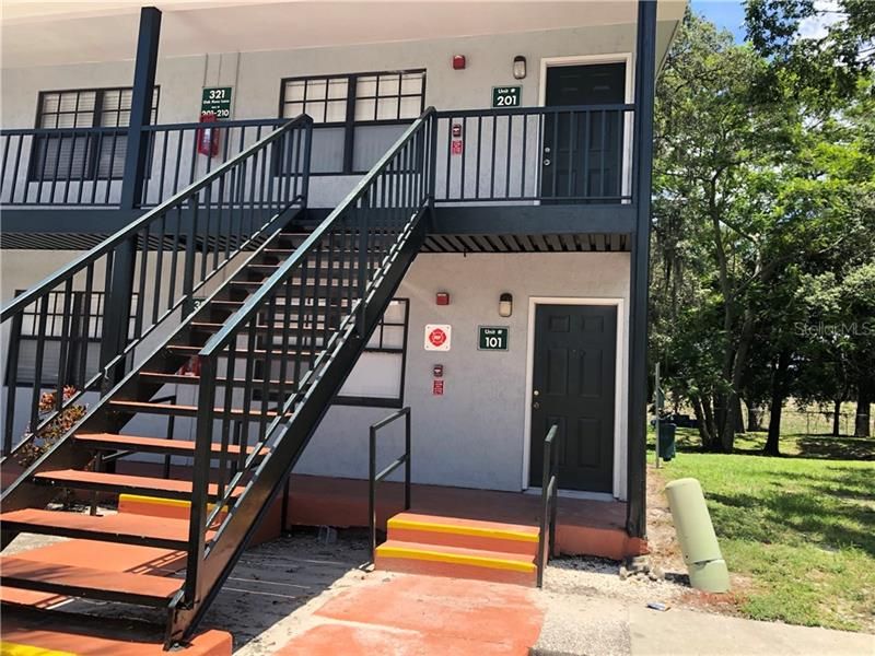 Vendido Recientemente: $58,000 (1 camas, 1 baños, 702 Pies cuadrados)