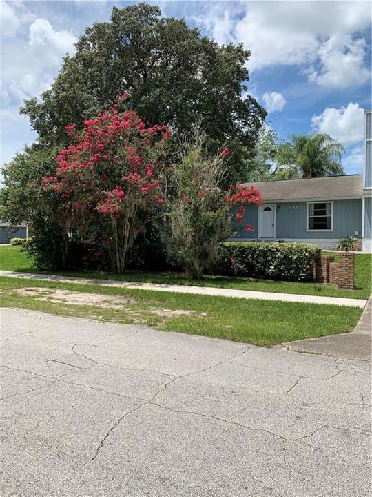 Recently Rented: $1,250 (2 beds, 1 baths, 900 Square Feet)