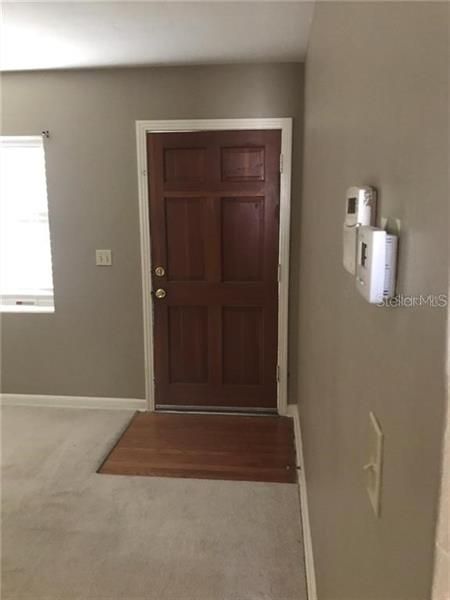 Recently Rented: $1,100 (2 beds, 1 baths, 832 Square Feet)