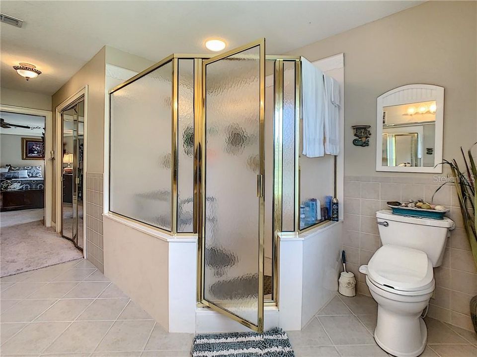 待售: $850,000 (3 贝兹, 2 浴室, 2270 平方英尺)