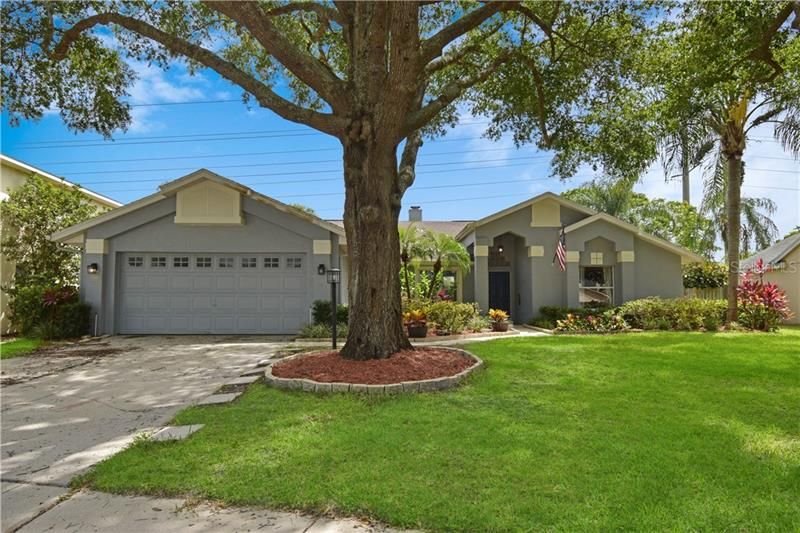 Recently Sold: $368,000 (3 beds, 2 baths, 2002 Square Feet)