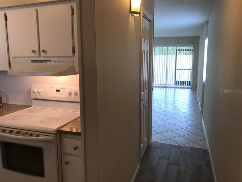 Recently Sold: $104,900 (2 beds, 1 baths, 827 Square Feet)