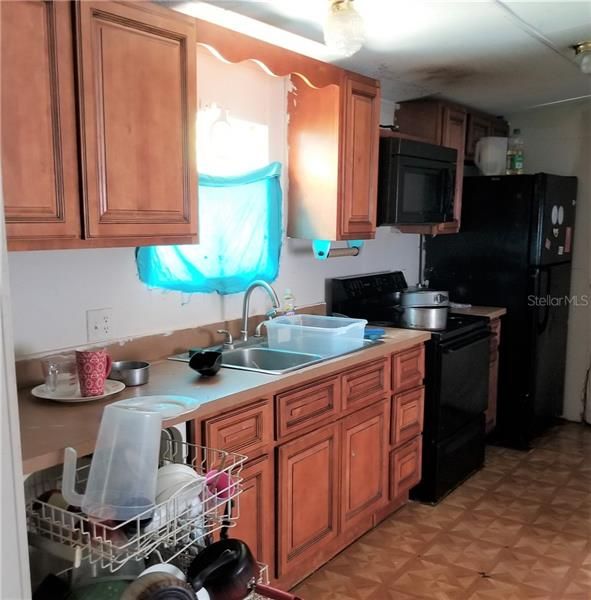Recently Sold: $98,000 (3 beds, 2 baths, 1216 Square Feet)