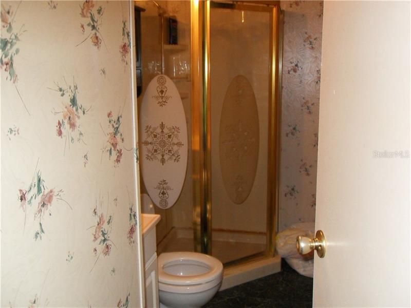 最近售出: $47,700 (2 贝兹, 2 浴室, 924 平方英尺)