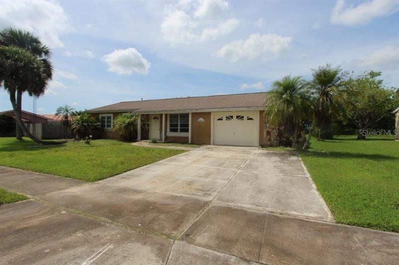 Recently Sold: $140,000 (3 beds, 2 baths, 1368 Square Feet)