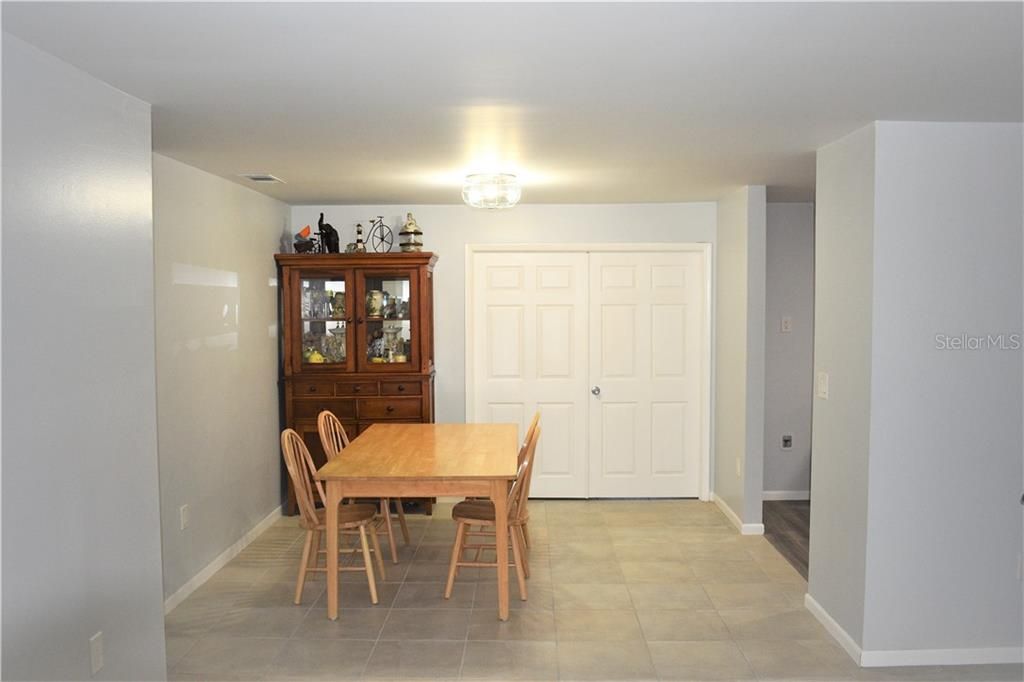 Recently Sold: $280,000 (2 beds, 2 baths, 1390 Square Feet)