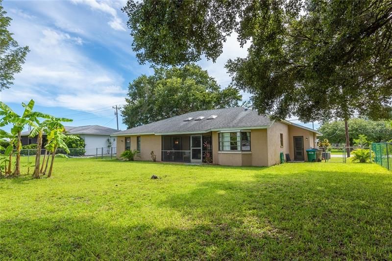 Recently Sold: $189,888 (3 beds, 2 baths, 1279 Square Feet)