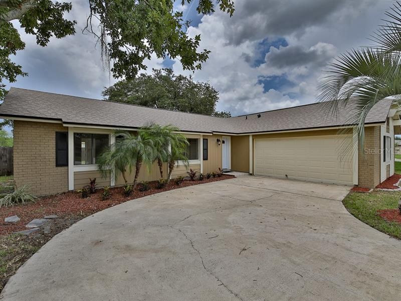 Recently Sold: $217,500 (3 beds, 2 baths, 1454 Square Feet)