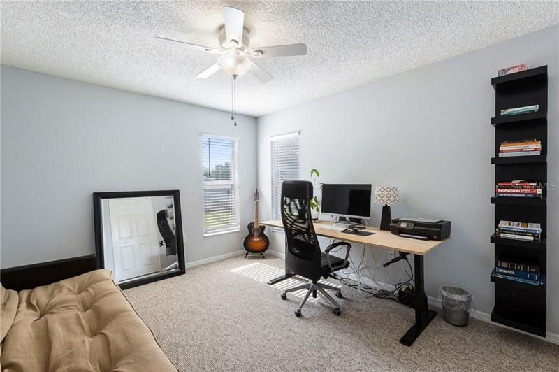 Recently Sold: $210,000 (3 beds, 2 baths, 1381 Square Feet)