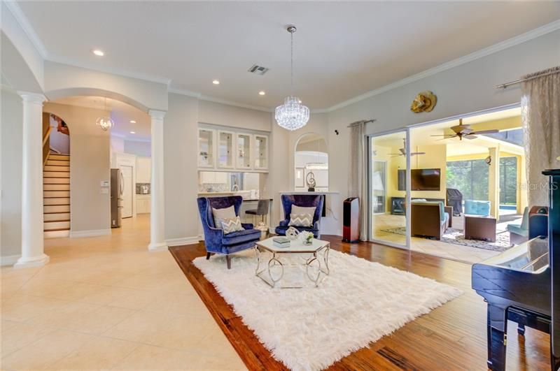 Recently Sold: $720,000 (6 beds, 4 baths, 4666 Square Feet)