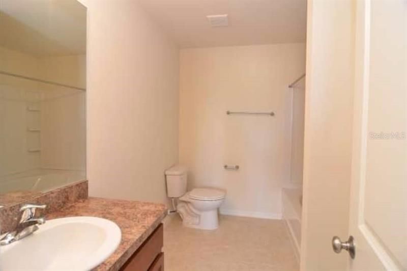 最近租的: $1,625 (3 贝兹, 2 浴室, 1623 平方英尺)