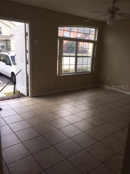 Recently Rented: $900 (1 beds, 1 baths, 500 Square Feet)